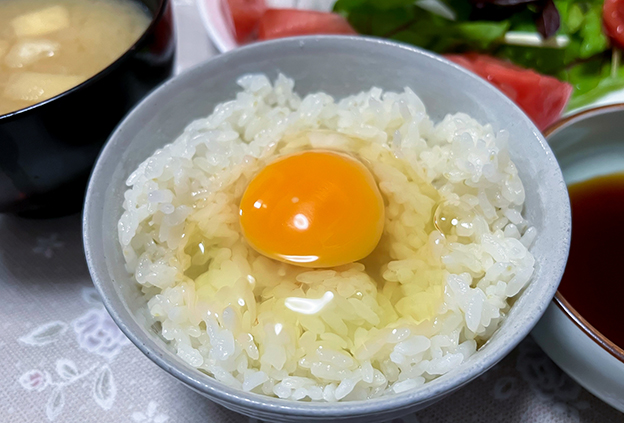 生卵-卵かけご飯